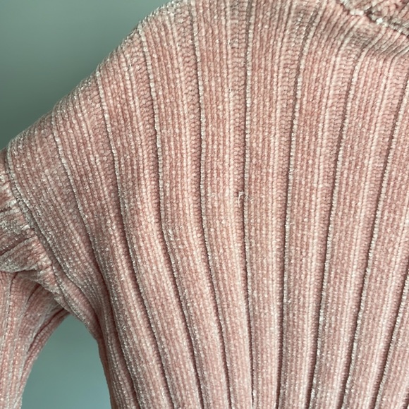 Pink sweater - Picture 4 of 4